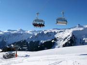 Panüöl - 6er Hochgeschwindigkeits-Sesselbahn (kuppelbar) mit Abdeckhauben