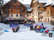 Mutiert nachmittags zum Après-Treff: Restaurant Le Barock in Saint Sorlin d’Arves