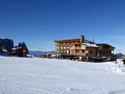 Hotel Goldknopf direkt an der Piste