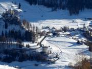 Blick auf den Übungshang in Tarasp