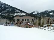 Ski Tip Lodge mitten im Village