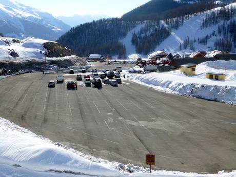 Seealpen: Anfahrt in Skigebiete und Parken an Skigebieten – Anfahrt, Parken Auron (Saint-Etienne-de-Tinée)