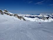 Breite und leichte Gletscherpiste