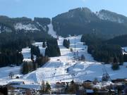 Blick auf das Skigebiet Nesselwang unterhalb der Alpspitze