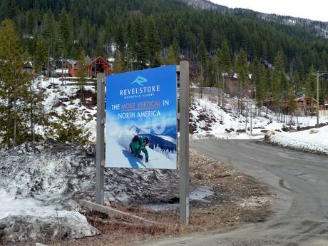 Columbia Mountains: Anfahrt in Skigebiete und Parken an Skigebieten – Anfahrt, Parken Revelstoke Mountain Resort