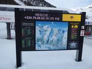 Digitale Informationstafel im Skigebiet