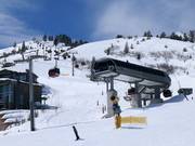 Red Pine Gondola - 8er Gondelbahn (Ein-Seil-Umlaufbahn)