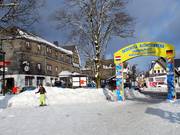 Die Skischule Altastenberg hat ihre Basis mitten im Dorf.