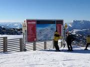 Informationstafel auf der Steinplatte