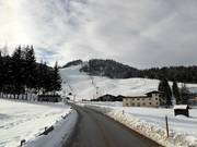 Anfahrt zum Skigebiet am Katzenkopf