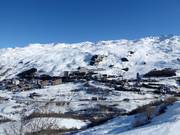 Blick auf Les Menuires von der Pointe de la Masse