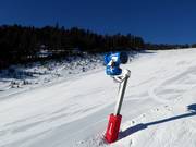 Leistungsfähige Schneekanonen im Skigebiet Les Angles