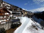 Vom Ort Kappl startet eine Piste zur Talstation