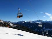Gardoné-Passo Feudo - 4er Hochgeschwindigkeits-Sesselbahn (kuppelbar) mit Abdeckhauben