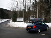 Hinweisschild an der Straße