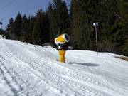Schneekanone im Skigebiet von Laax