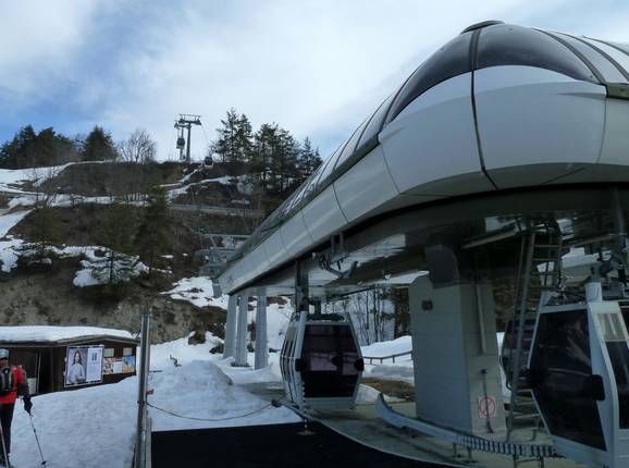 Cesana-Ski Lodge