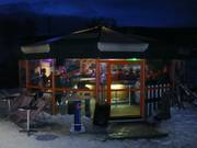 Schirmbar Bar Après Ski bei Nacht