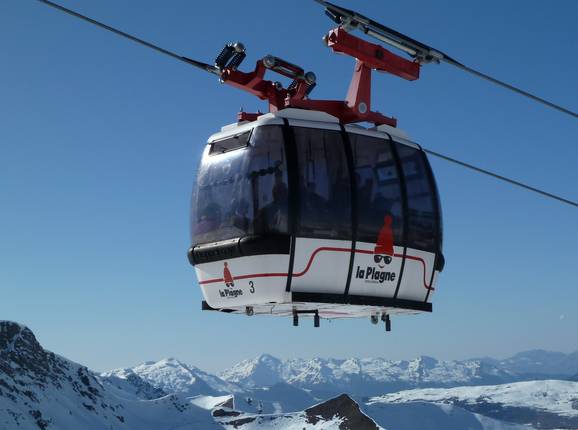 Funiplagne Grande Rochette - 26er Funitel - windstabile Gondelbahn mit zwei parallelen Förderseilen in weitem Abstand