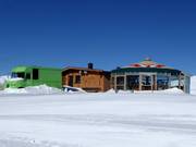 W1 Schirmbar und Foodtruck an der Bergstation der Wildkogelbahn (Neukirchen)