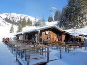 Kaminstube an der Talstation Thanellerbahn in Berwang