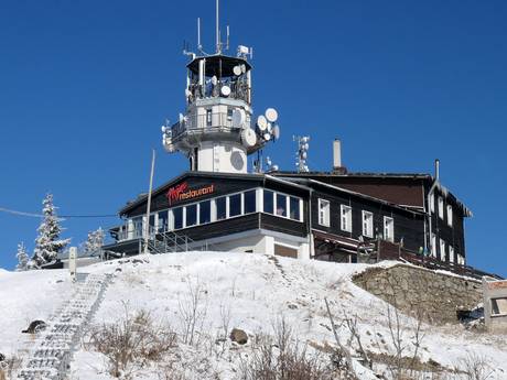 Hütten, Bergrestaurants  Nordwesttschechien (Severozápad) – Bergrestaurants, Hütten Pleßberg (Plešivec) – Abertamy