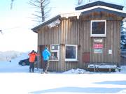 Hier werden Sie geholfen – Die „Mittelstation“ ist Kasse, Auskunft, Kiosk und Leitstand in einem.