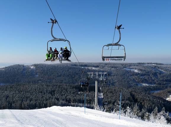 A. Lanova Draha Pstruží - 4er Hochgeschwindigkeits-Sesselbahn (kuppelbar)
