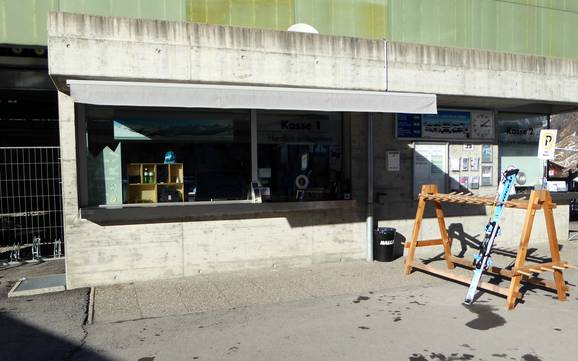 Adula-Alpen: Sauberkeit der Skigebiete – Sauberkeit Vals – Dachberg