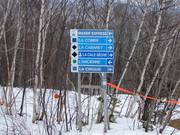 Pistenausschilderung im Skigebiet Le Massif de Charlevoix