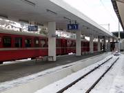 Der Bahnhof Scuol direkt an der Talstation