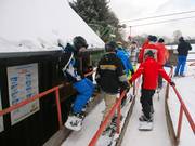 An der Talstation hängen die FIS-Regeln aus