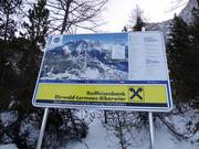 Orientierungstafel im Skigebiet