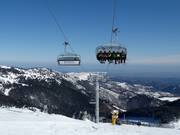 Krčmar - 6er Hochgeschwindigkeits-Sesselbahn (kuppelbar) mit Abdeckhauben und Sitzheizung