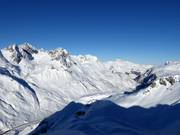 Blick von der Flexenbahn nach Zürs mit Hasenfluh