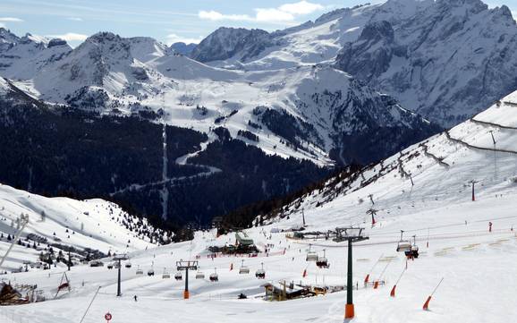 Skifahren bei San Giovanni di Fassa