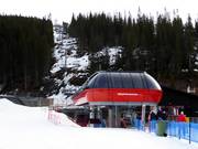 Fjällgårdsexpressen - 6er Hochgeschwindigkeits-Sesselbahn (kuppelbar)