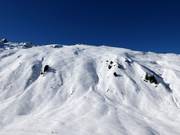 Endlose Tiefschneehänge unterhalb des Schwarzköpfles