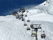 Carmenna - 4er Hochgeschwindigkeits-Sesselbahn (kuppelbar) mit Abdeckhauben