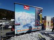 Große Informationstafel an der Talstation der Lachtal Sesselbahn