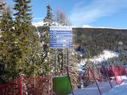 Pistenausschilderung im Skigebiet