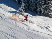 Schneekanone im Skigebiet von Laterns