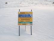 Ausschilderung im Skigebiet