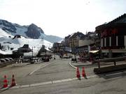 Zentrum von La Mongie 1800 m