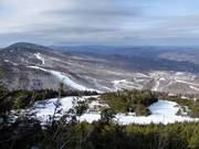 Blick vom Skye Peak zum Snowdon Mountain