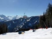 Hochmaisbahn - 6er Hochgeschwindigkeits-Sesselbahn (kuppelbar) mit Abdeckhauben und Sitzheizung