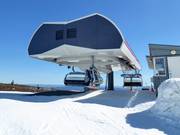 Fjellekspressen - 6er Hochgeschwindigkeits-Sesselbahn (kuppelbar) mit Abdeckhauben