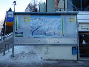 Informationen mit Pistenplan an der Talstation in Marilleva