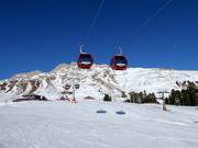 10er Gondelbahn Latemar mit Blick zur Latemargruppe