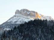 Blick auf den mächtigen Loser beim Sonnenaufgang